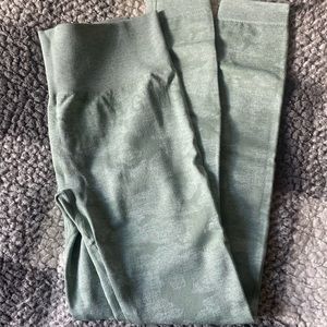 Womens medium GymShark Camo Seamless Leggings
